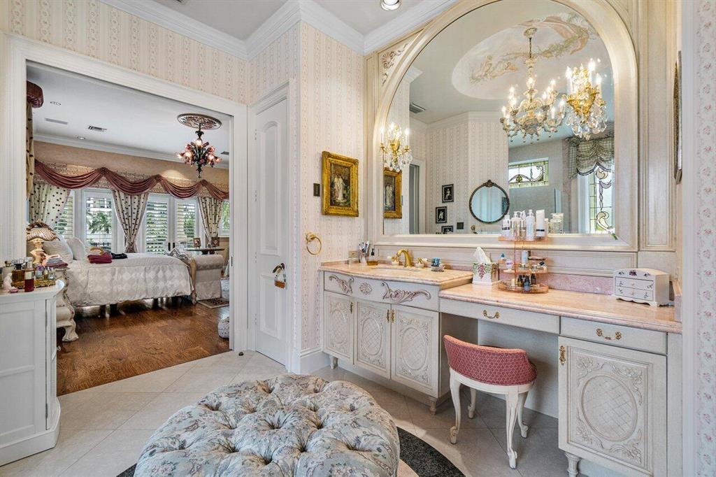 MIZNER LAKE ESTATES - Residential