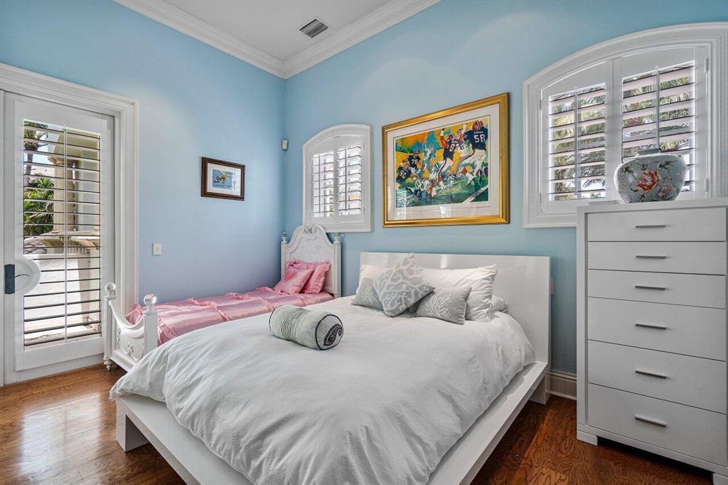 MIZNER LAKE ESTATES - Residential