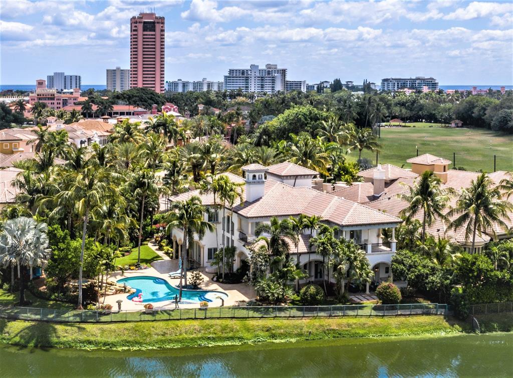 MIZNER LAKE ESTATES - Residential