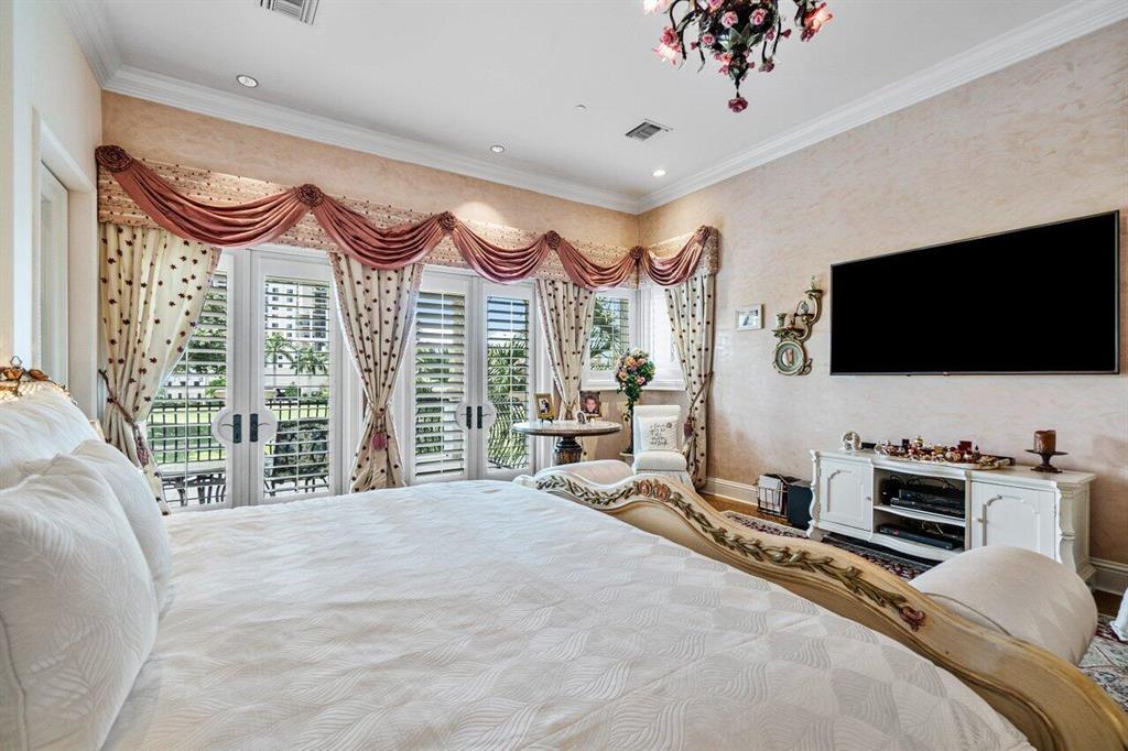 MIZNER LAKE ESTATES - Residential