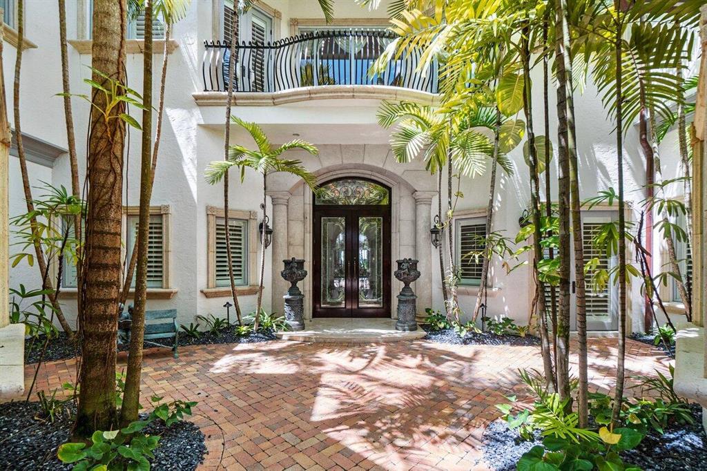 MIZNER LAKE ESTATES - Residential
