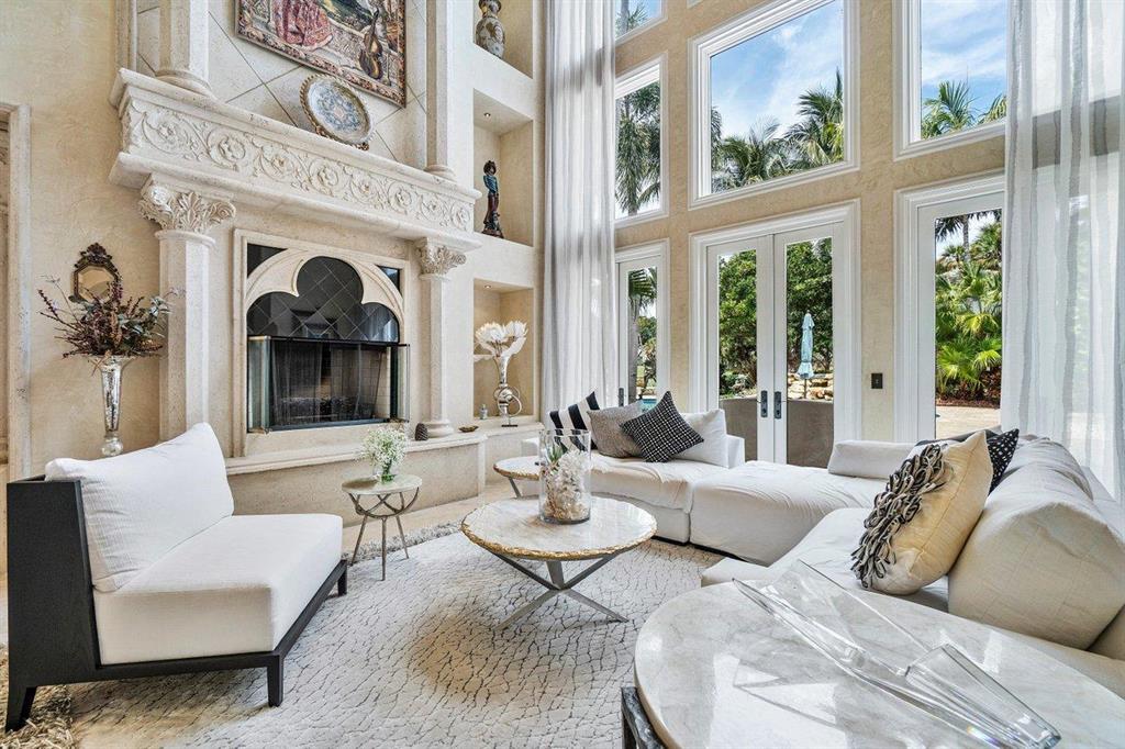 MIZNER LAKE ESTATES - Residential
