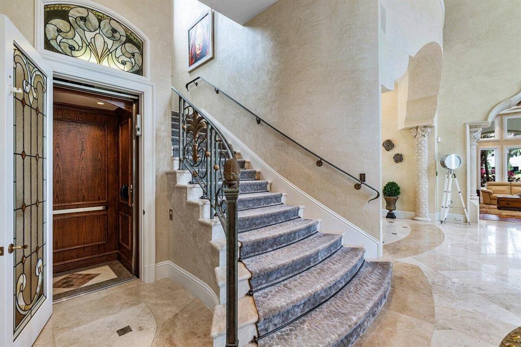 MIZNER LAKE ESTATES - Residential