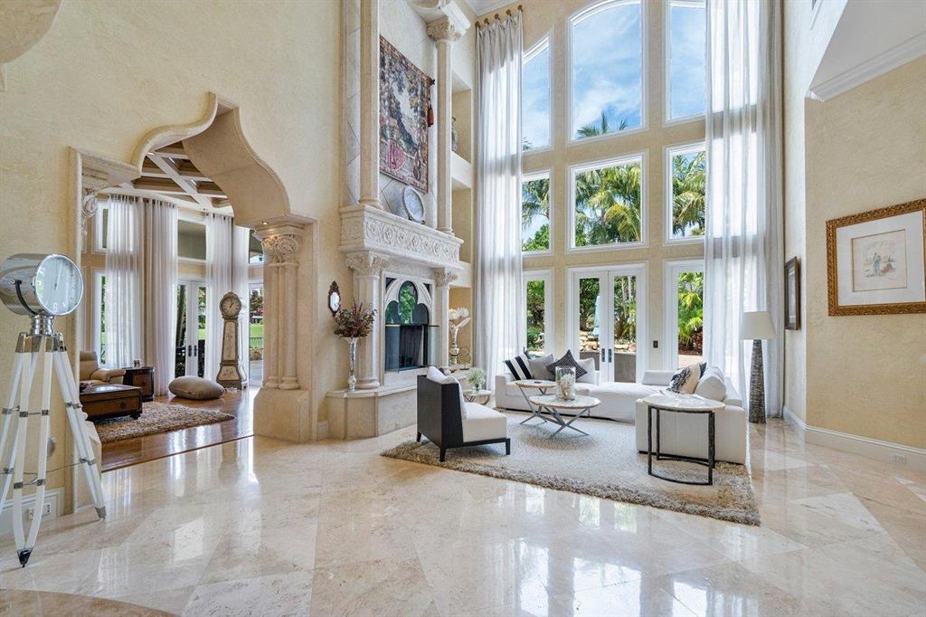 MIZNER LAKE ESTATES - Residential