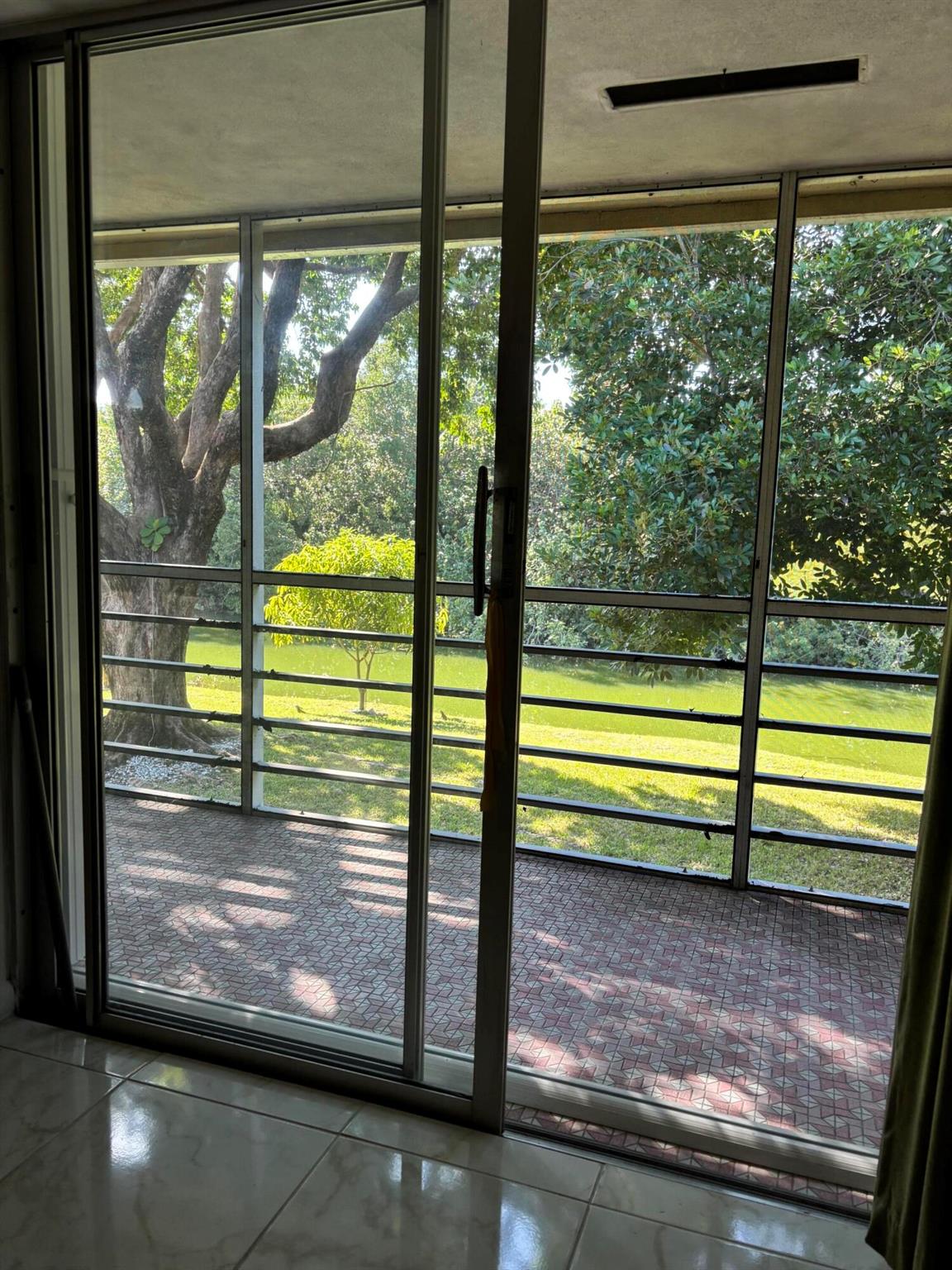 WINDSOR CONDOS - Residential Lease