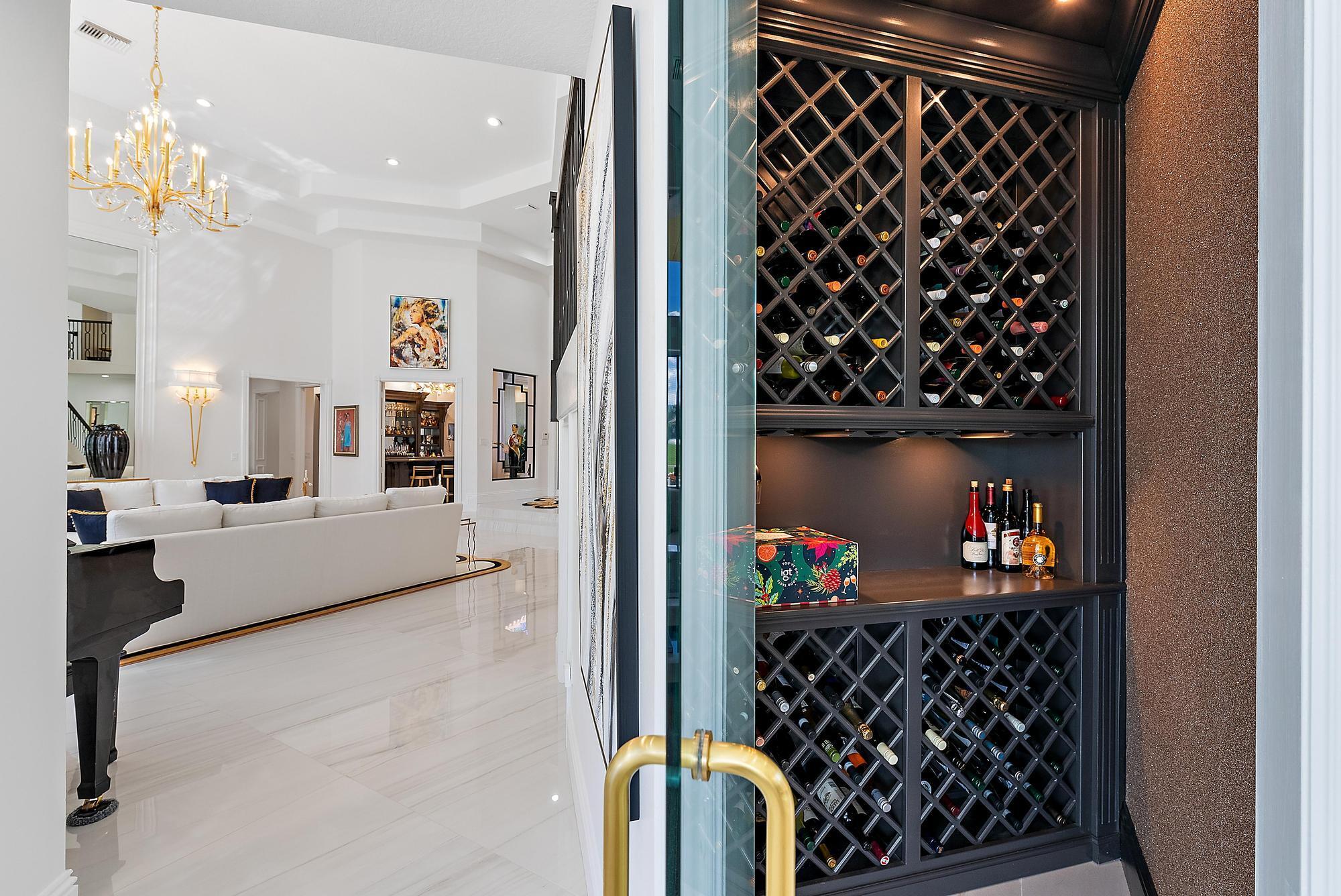 IBIS GOLF AND COUNTRY CLU - Residential Lease