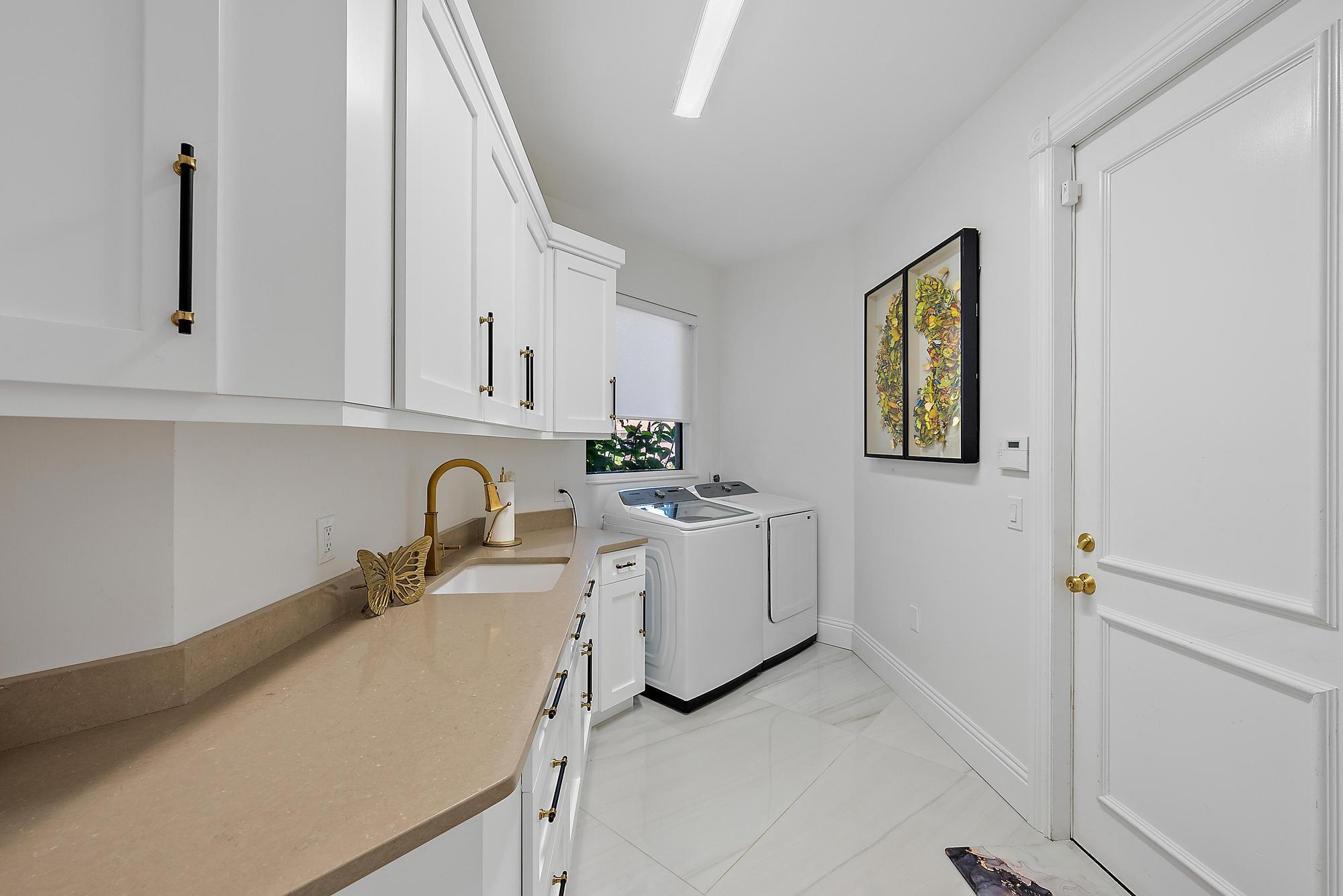 IBIS GOLF AND COUNTRY CLU - Residential Lease