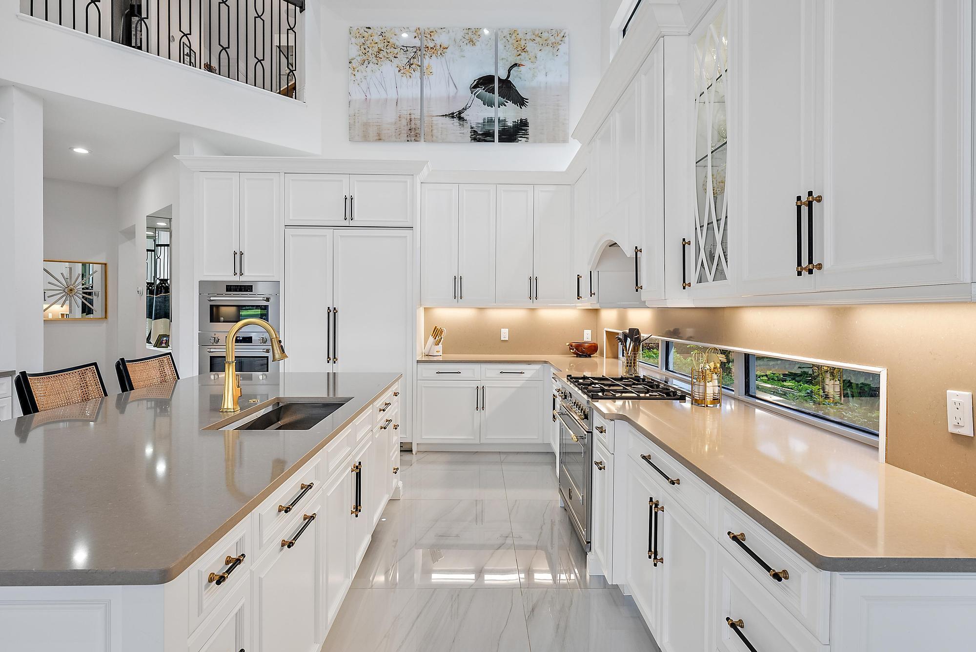 IBIS GOLF AND COUNTRY CLU - Residential Lease