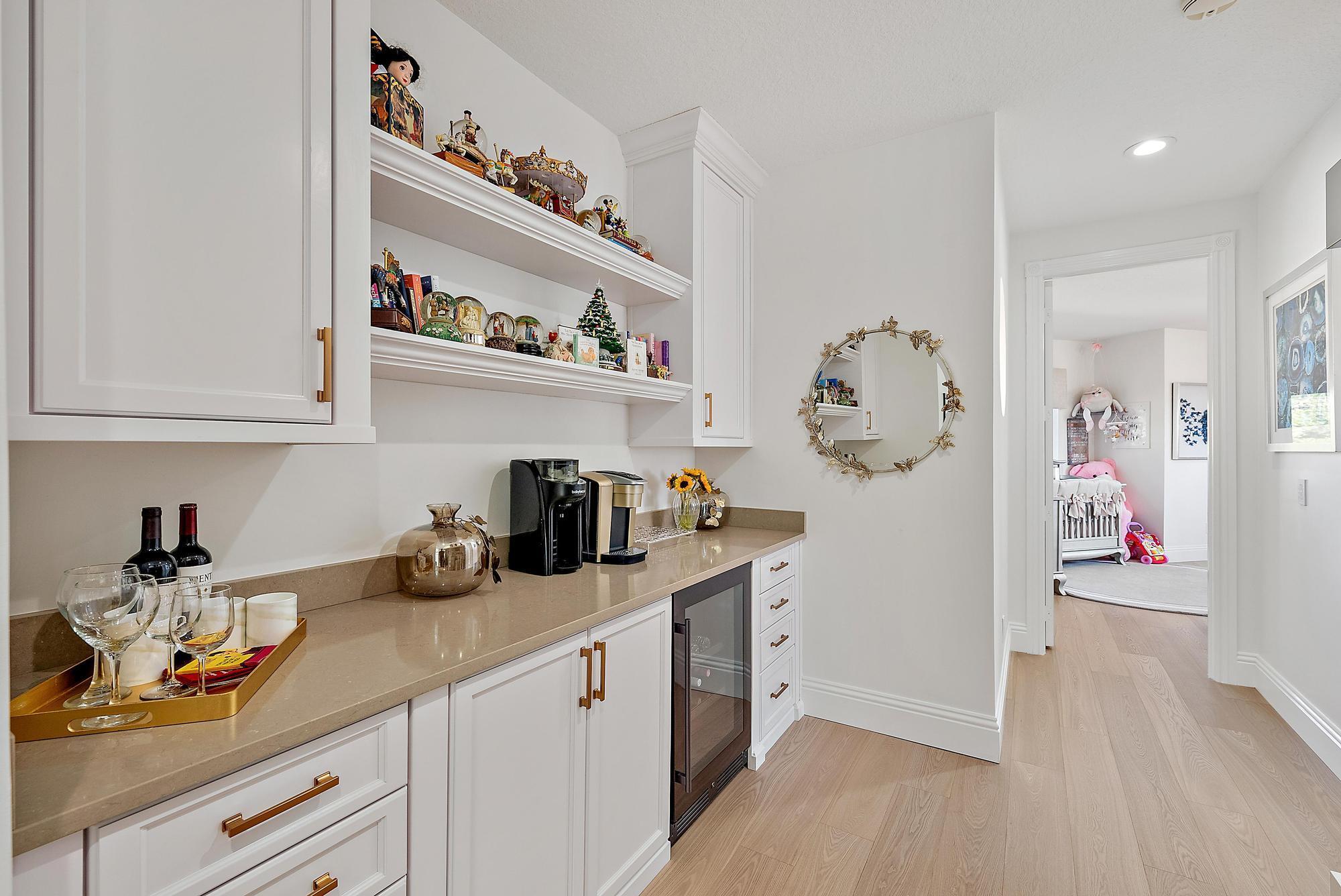 IBIS GOLF AND COUNTRY CLU - Residential Lease