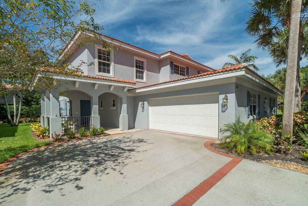 Photo of 115 Owl Pointe Circle, Jupiter, FL 33458 (MLS # R10984133)