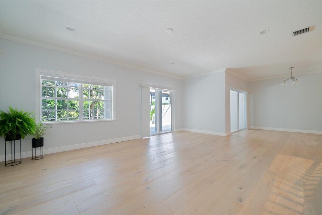 Photo of 115 Owl Pointe Circle, Jupiter, FL 33458 (MLS # R10984133)