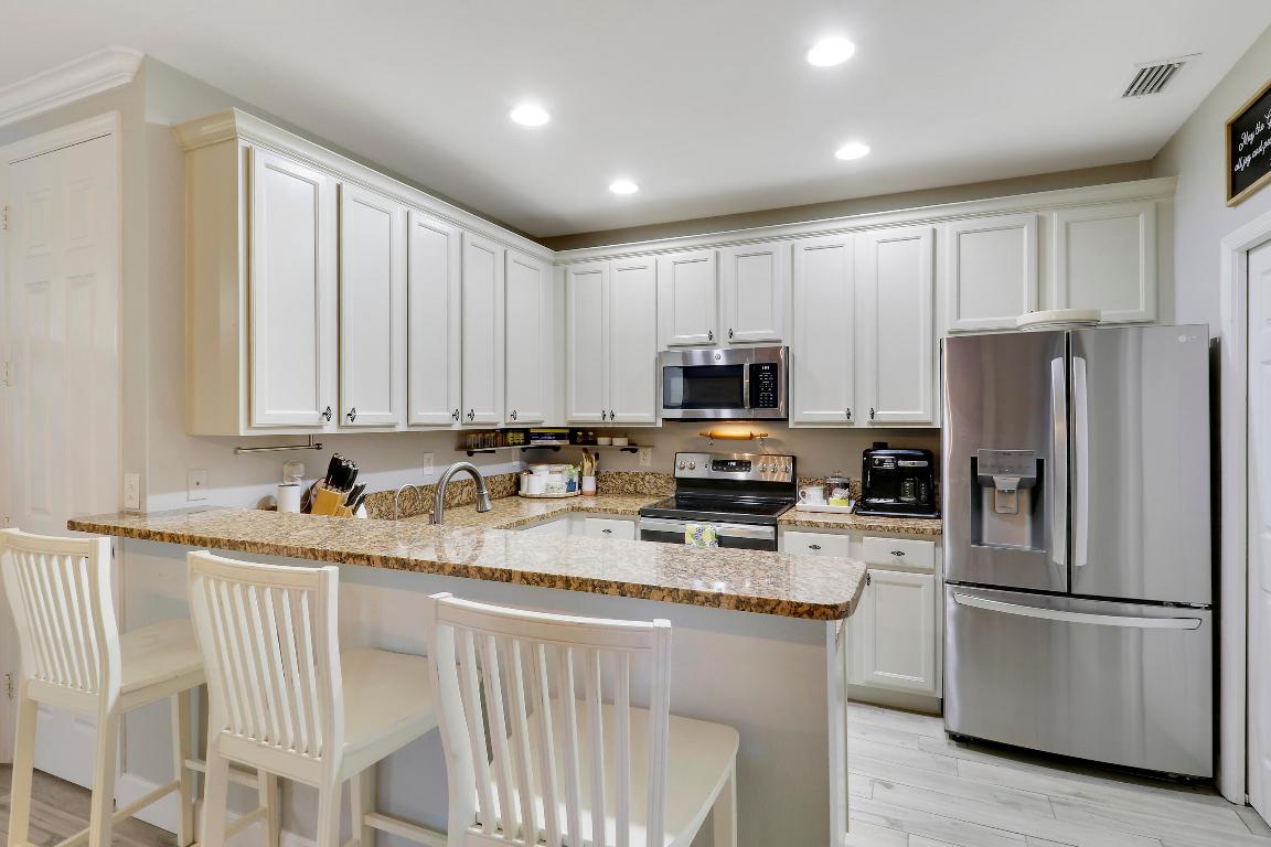 EAST LAKE VILLAGE NO 3 - Residential