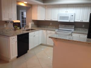 BOCA RATON SQUARE UNIT 8 - Residential Lease