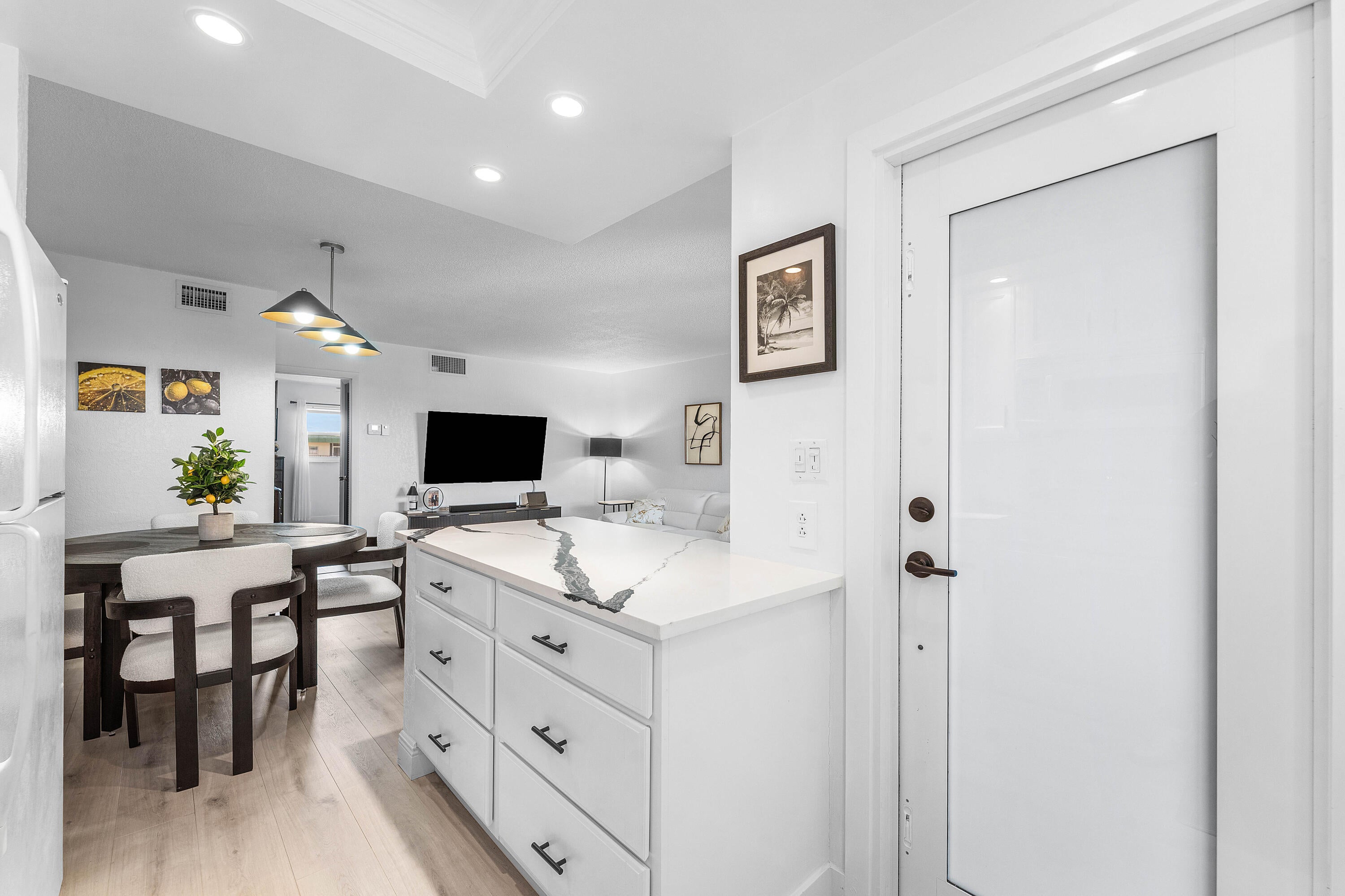 806 SE 7TH Street 408
