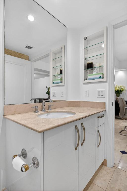 OCEAN PLAZA ON DEERFIELD BEACH - Residential