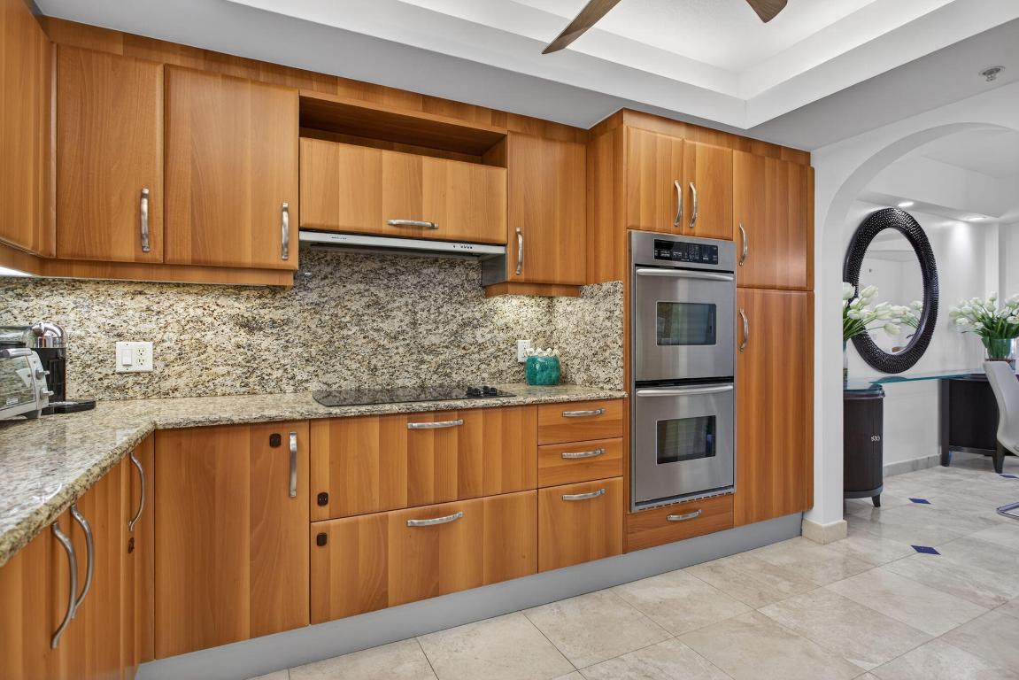 OCEAN PLAZA ON DEERFIELD BEACH - Residential