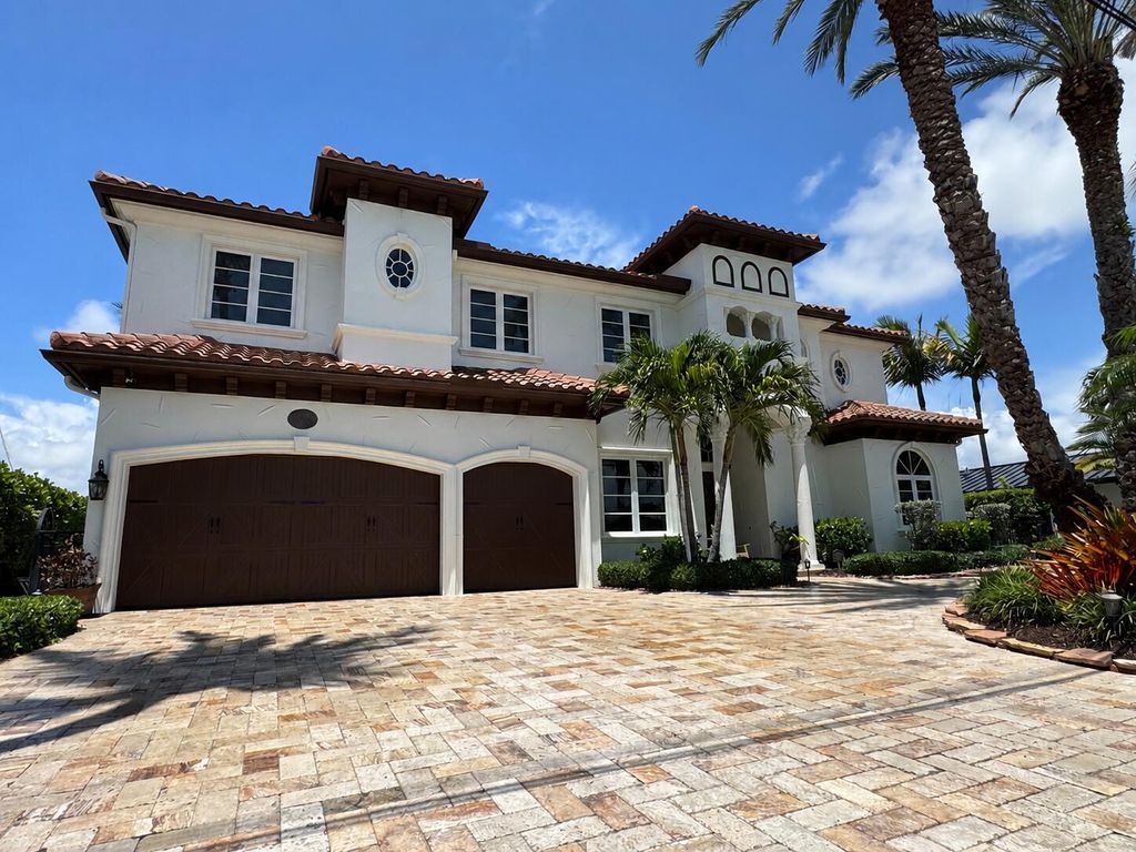 Photo of 4431 NE 24th Avenue, Lighthouse Point, FL 33064 (MLS # B26031181)