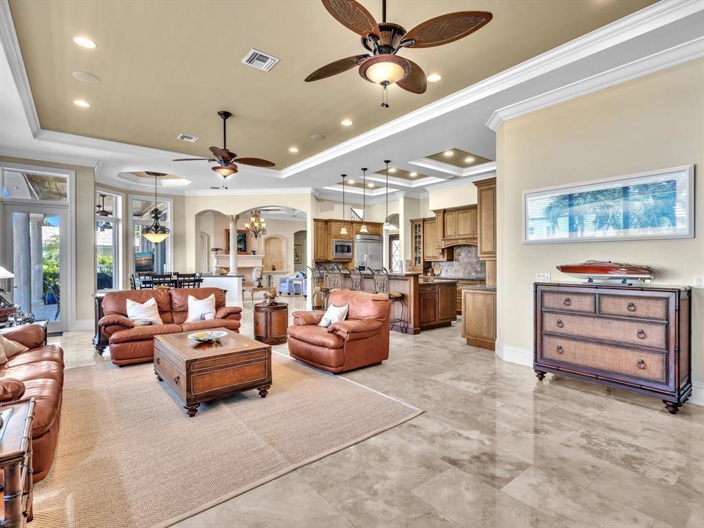 VENETIAN ISLES 3RD SEC - Residential