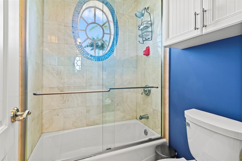 VENETIAN ISLES 3RD SEC - Residential
