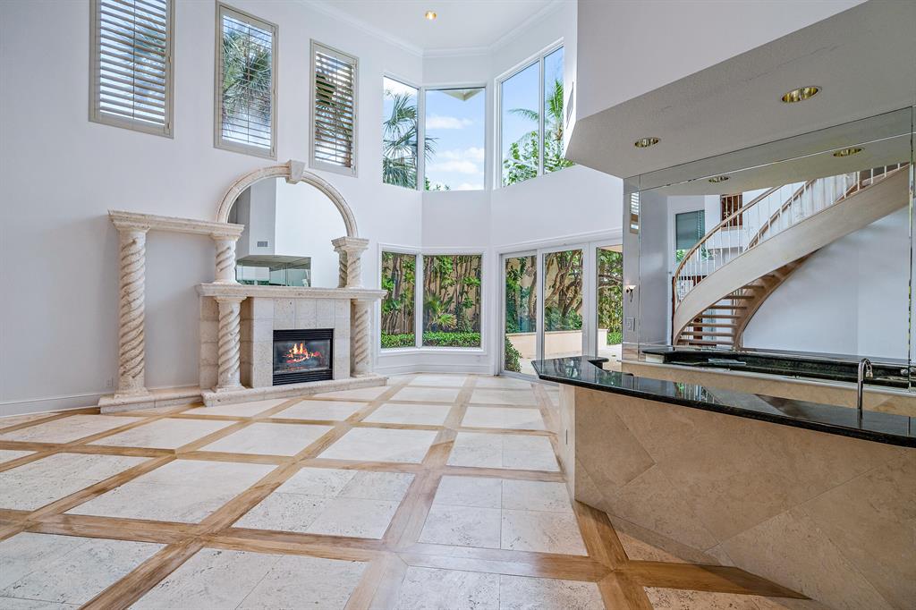 Seven Hundred Ocean Drive - Residential