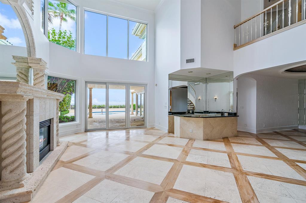 Seven Hundred Ocean Drive - Residential