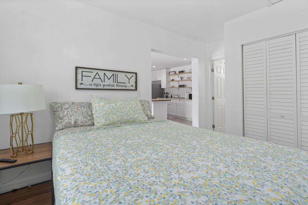 1190 Sachem Head Terrace 1 Bedroom Apartment