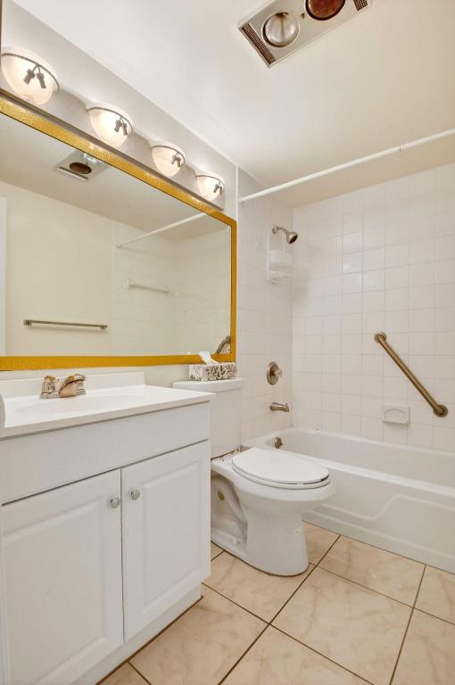 CENTURY VILLAGE - WALTHAM CONDO - Residential Lease