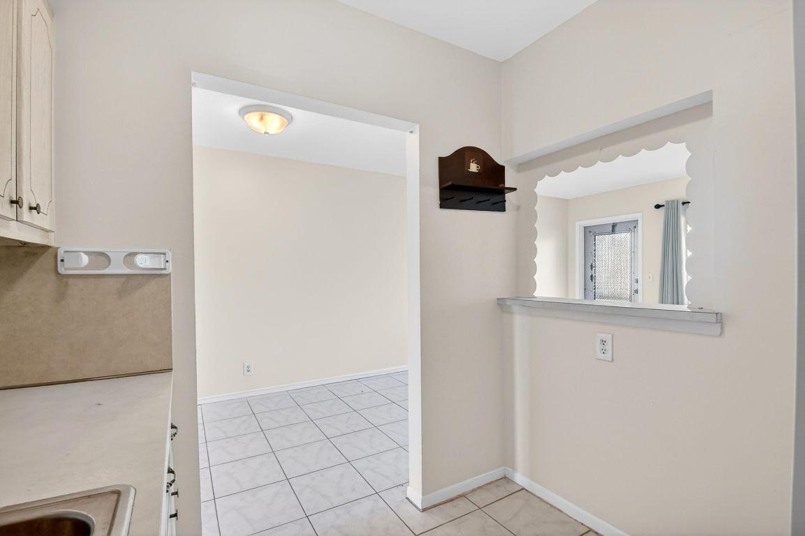 CENTURY VILLAGE - WALTHAM CONDO - Residential Lease