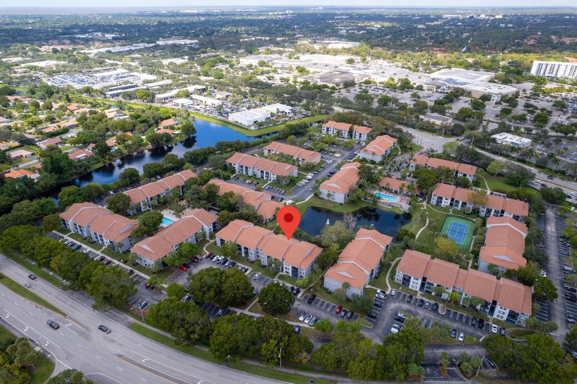 VISCONTI CONDO - Residential