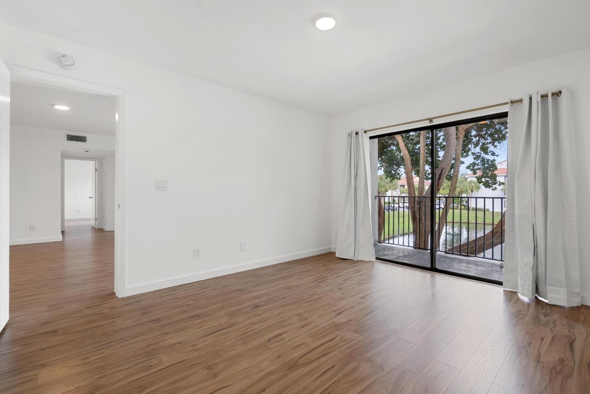 VISCONTI CONDO - Residential