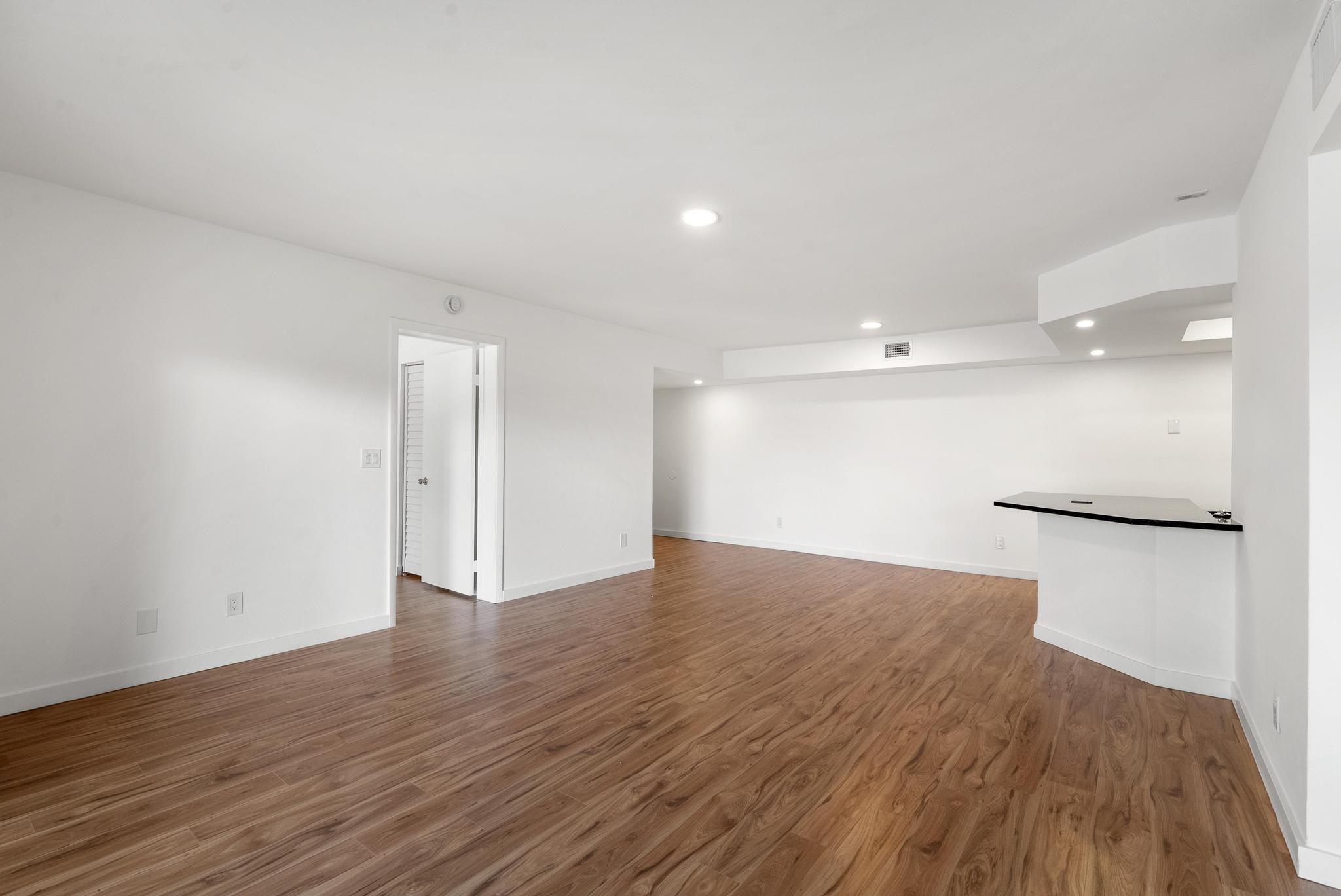 VISCONTI CONDO - Residential