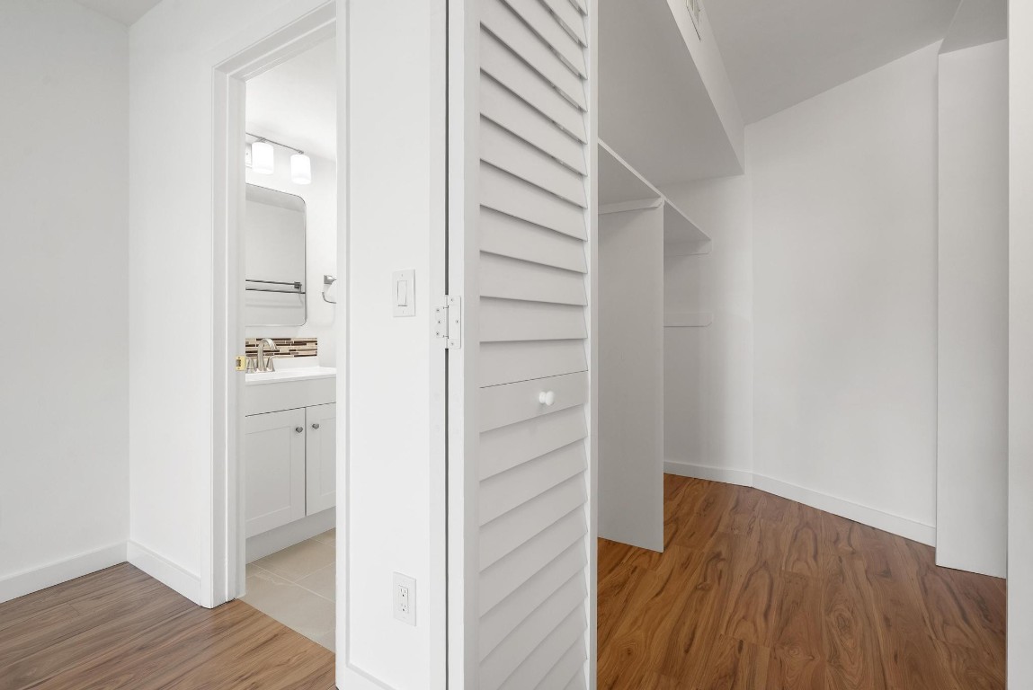 VISCONTI CONDO - Residential