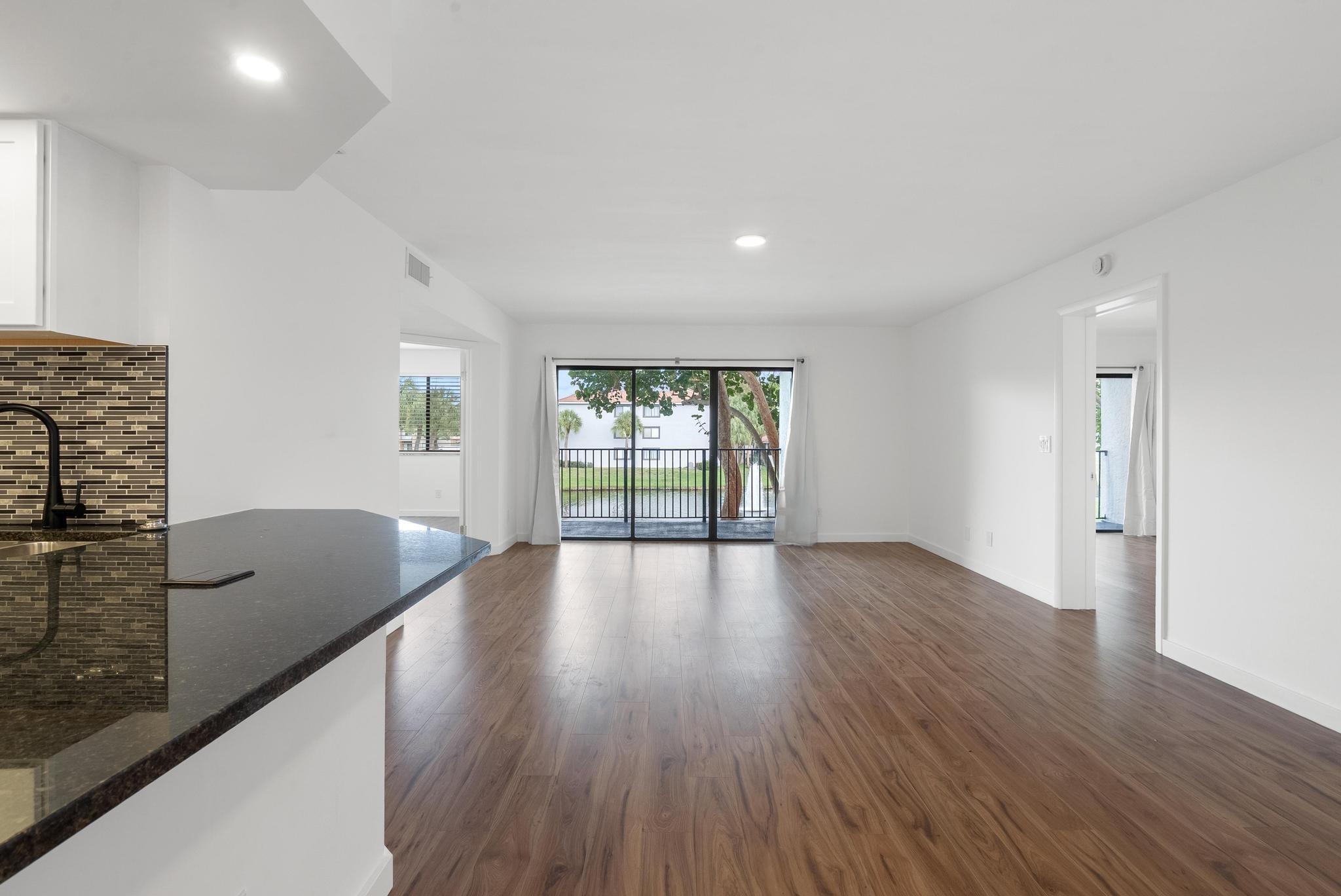 VISCONTI CONDO - Residential