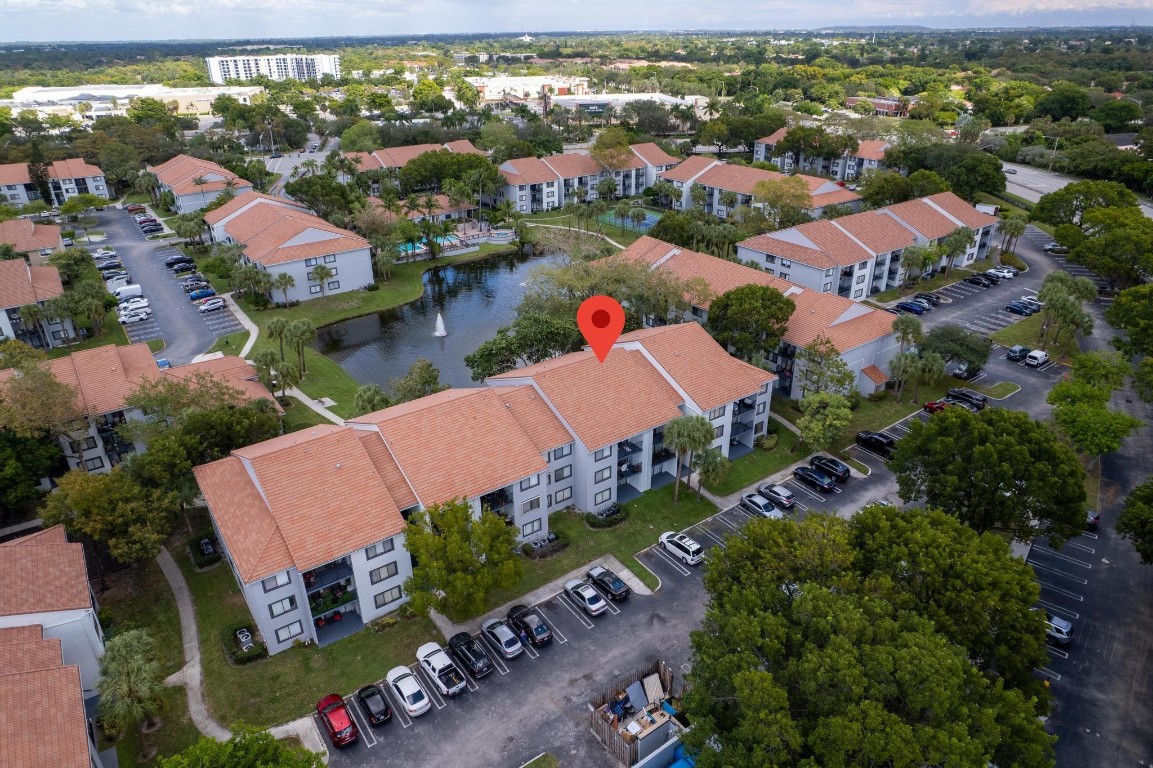 VISCONTI CONDO - Residential