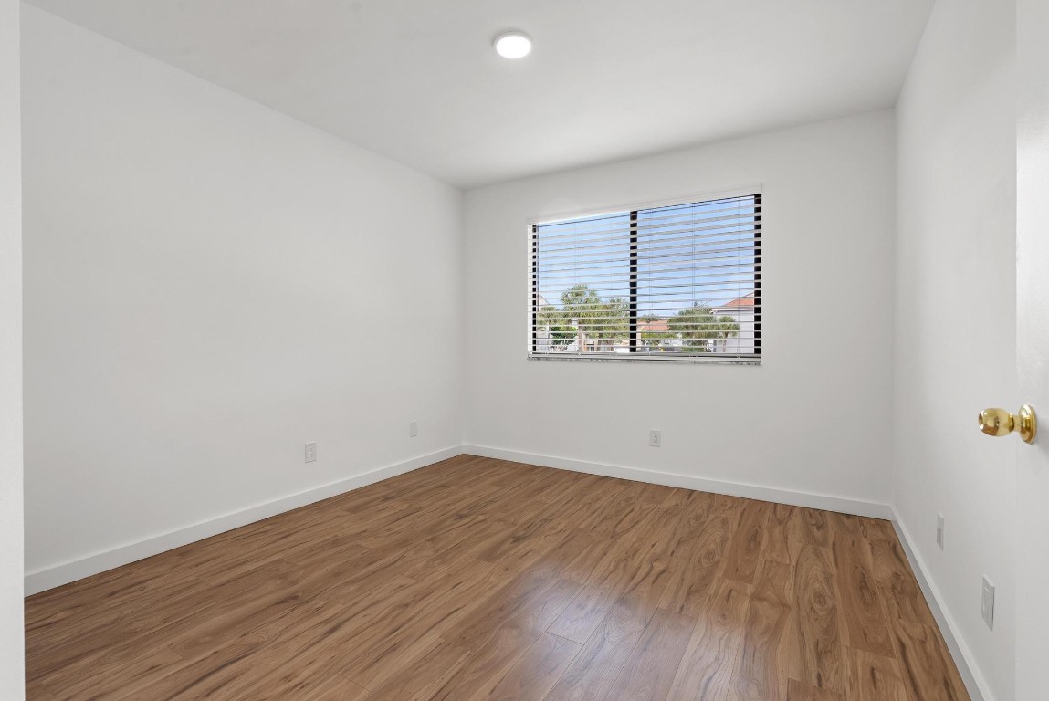 VISCONTI CONDO - Residential