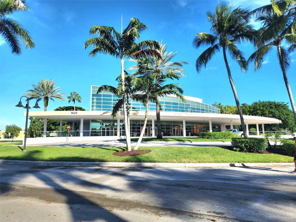 Photo of 7751 Southampton Terrace #405, Tamarac, FL 33321 (MLS # F10502715)