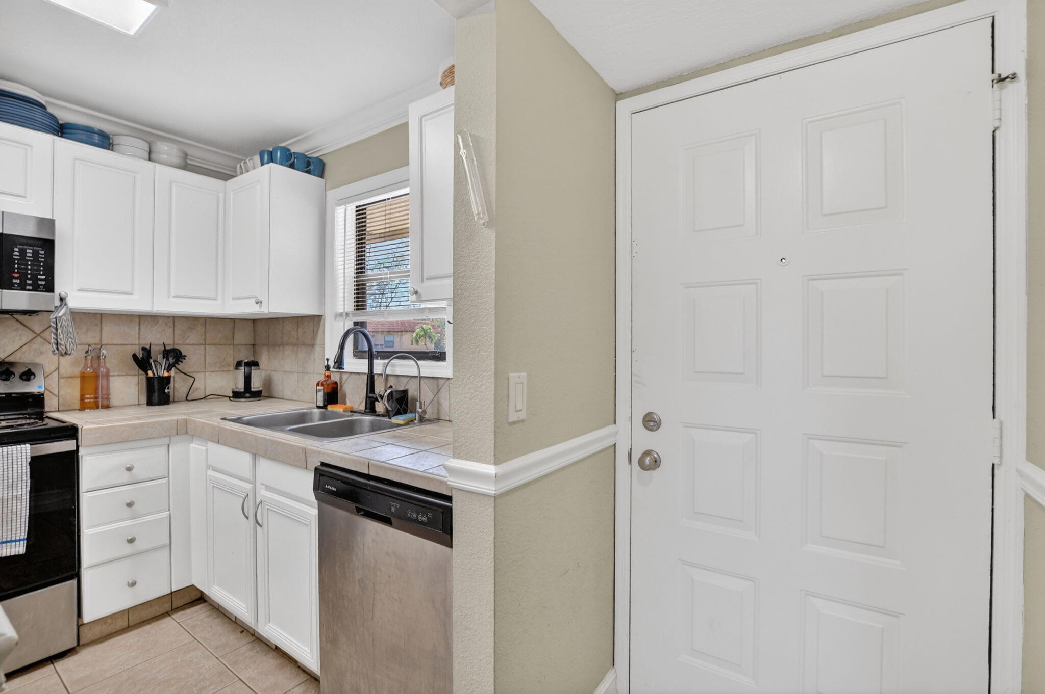 21895 LAKE FOREST Circle 201