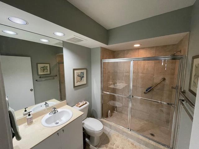 SLADE CONDO - Residential