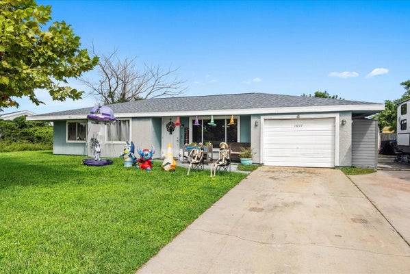 1897 SE RAINIER RD, PORT SAINT LUCIE, FL 34952 - Image 39efe4769fa1c3884b503ea2aff52b7d/2821019835