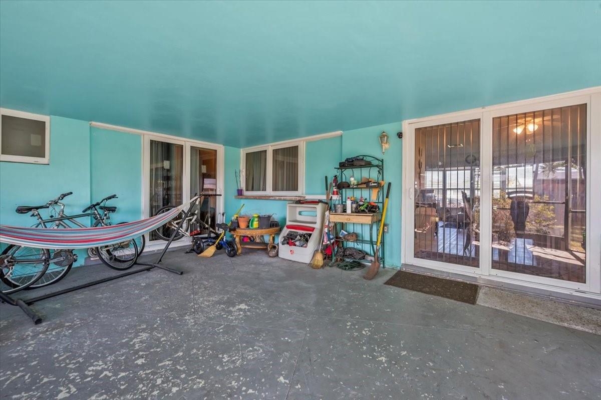 Lauderdale Lakes East Gat - Residential