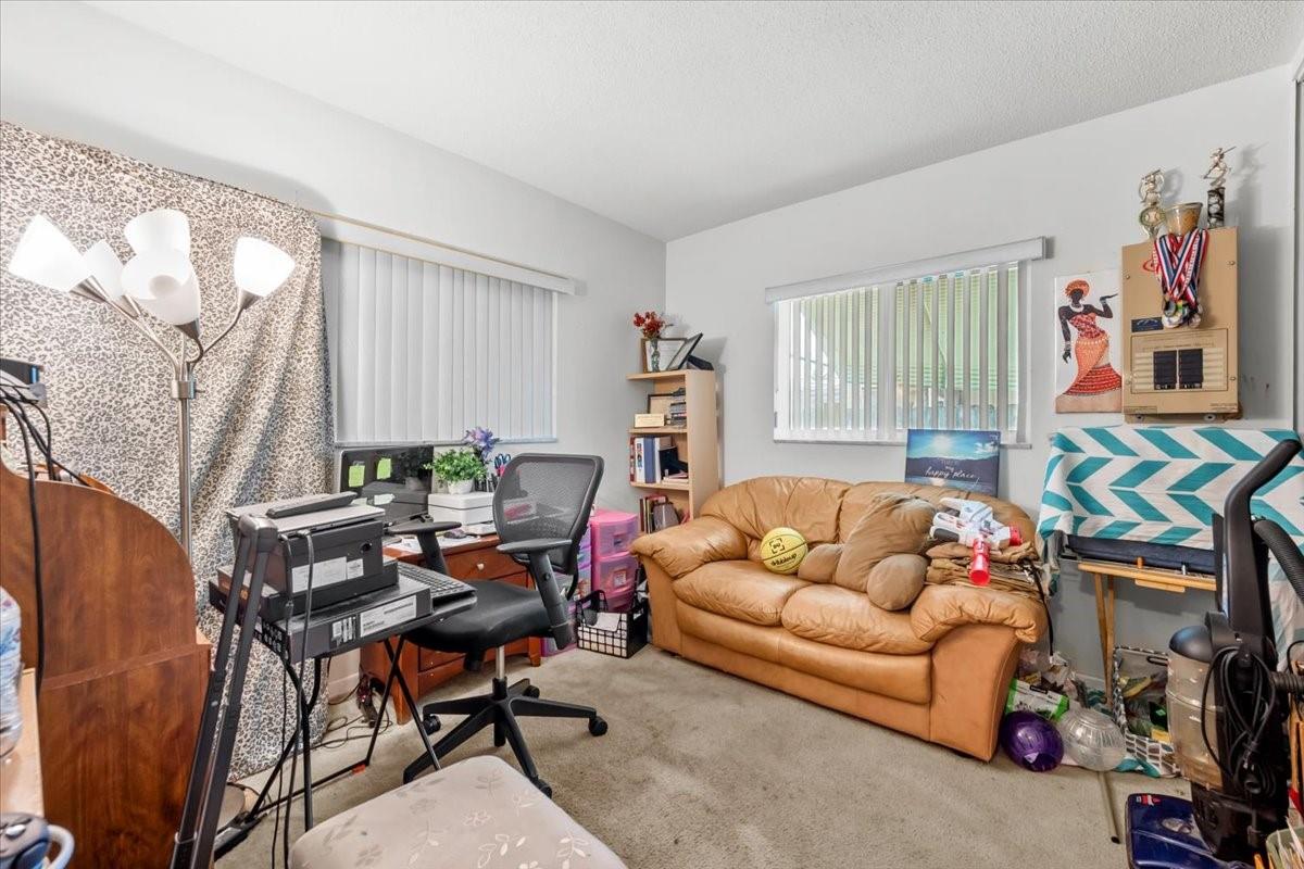 Lauderdale Lakes East Gat - Residential