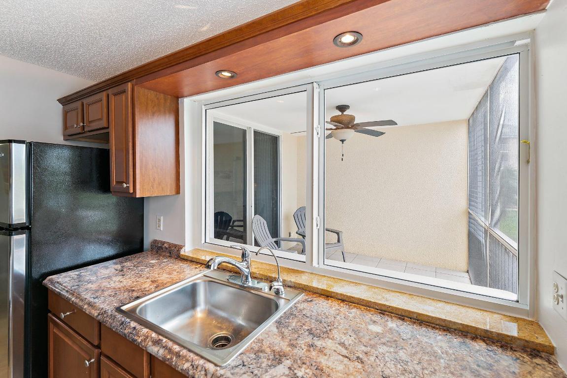 JUPITER BAY ONE THRU SIX CONDO - Residential