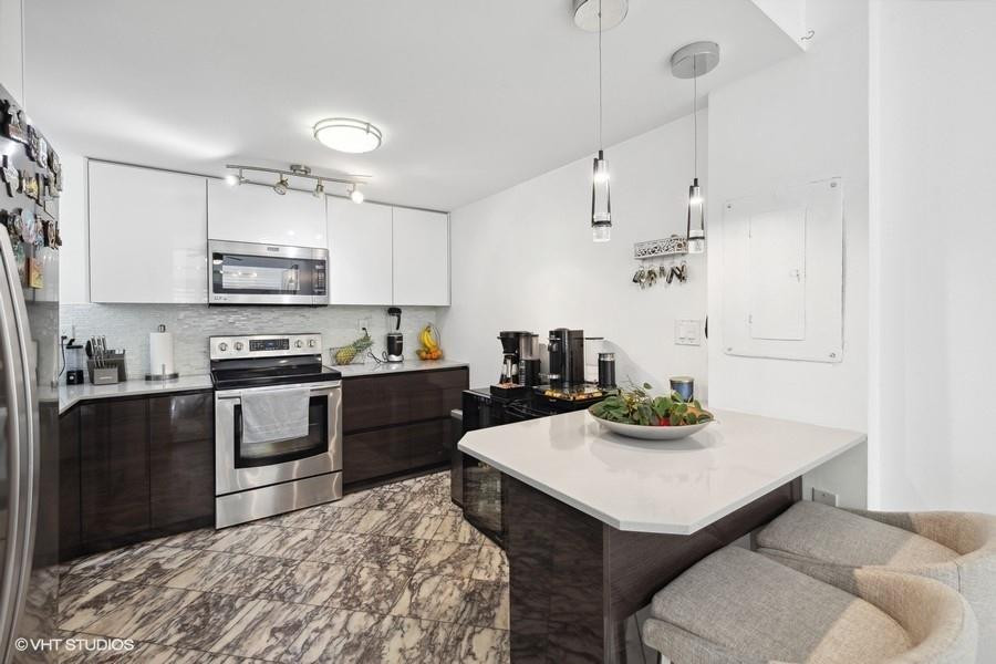 POINCIANA ISLAND - Residential