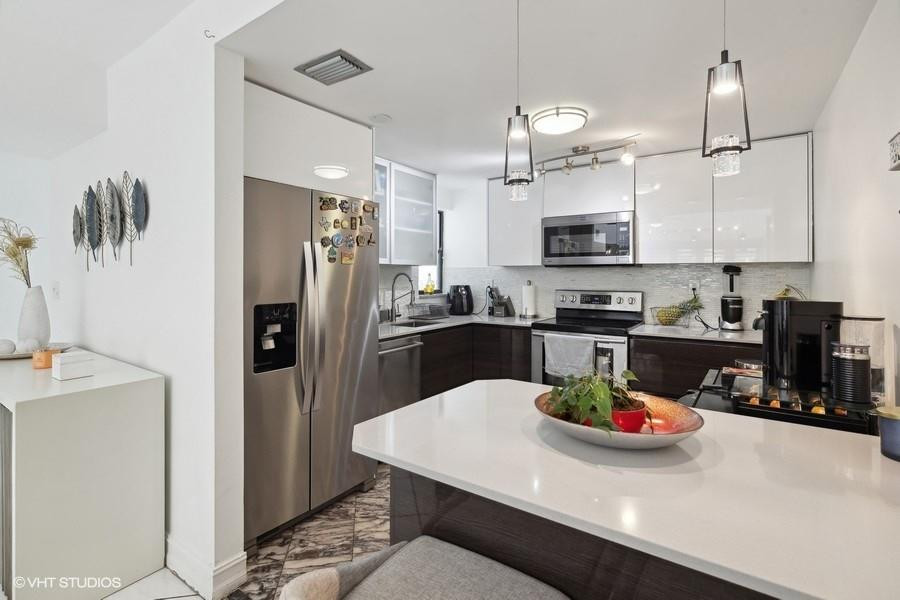 POINCIANA ISLAND - Residential