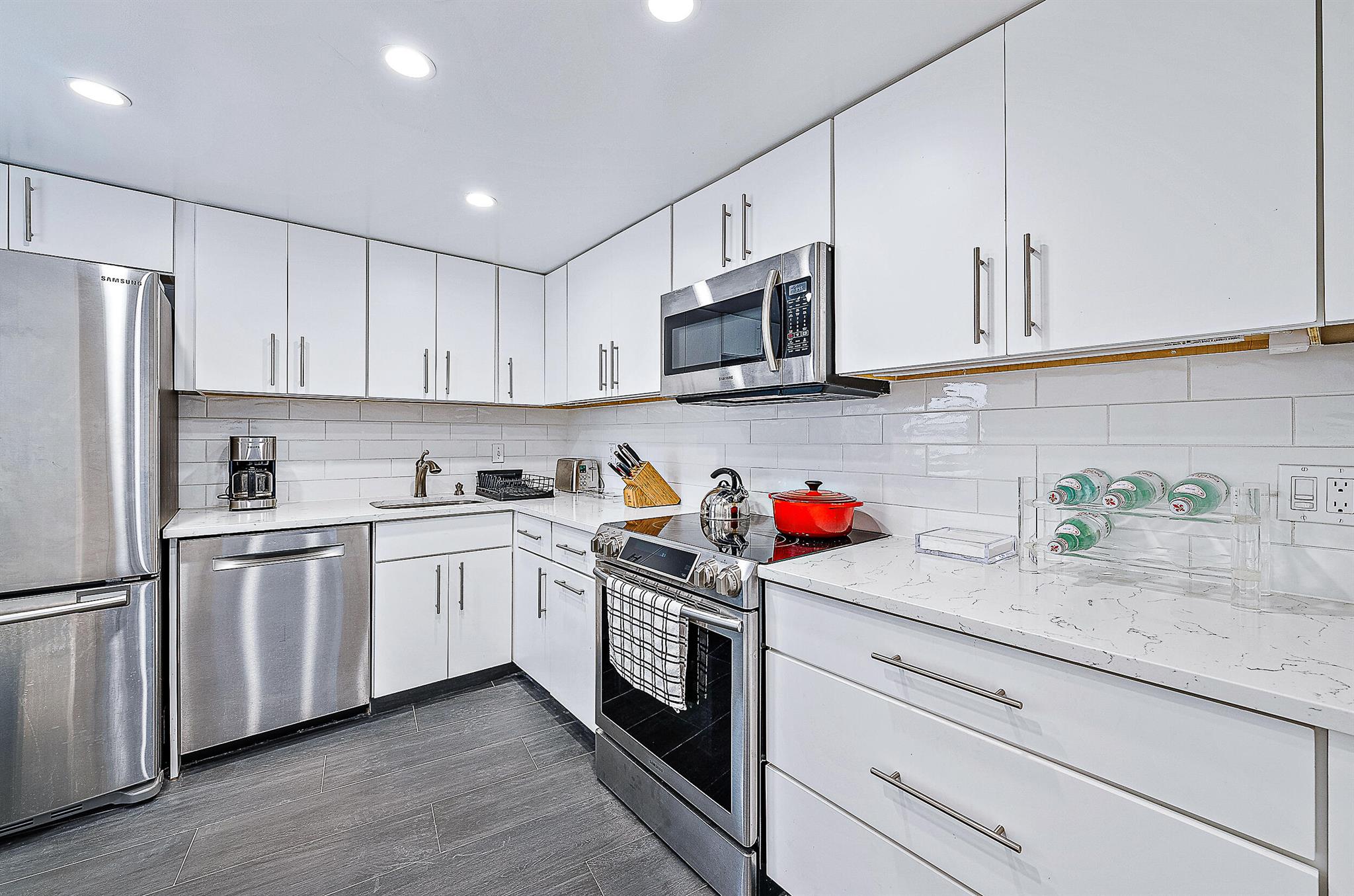 Regency Of Palm Beach - Residential