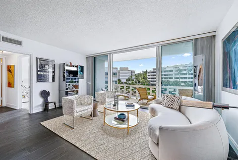 2760 S Ocean Boulevard Unit 310, Palm Beach, FL MLS: R11076980