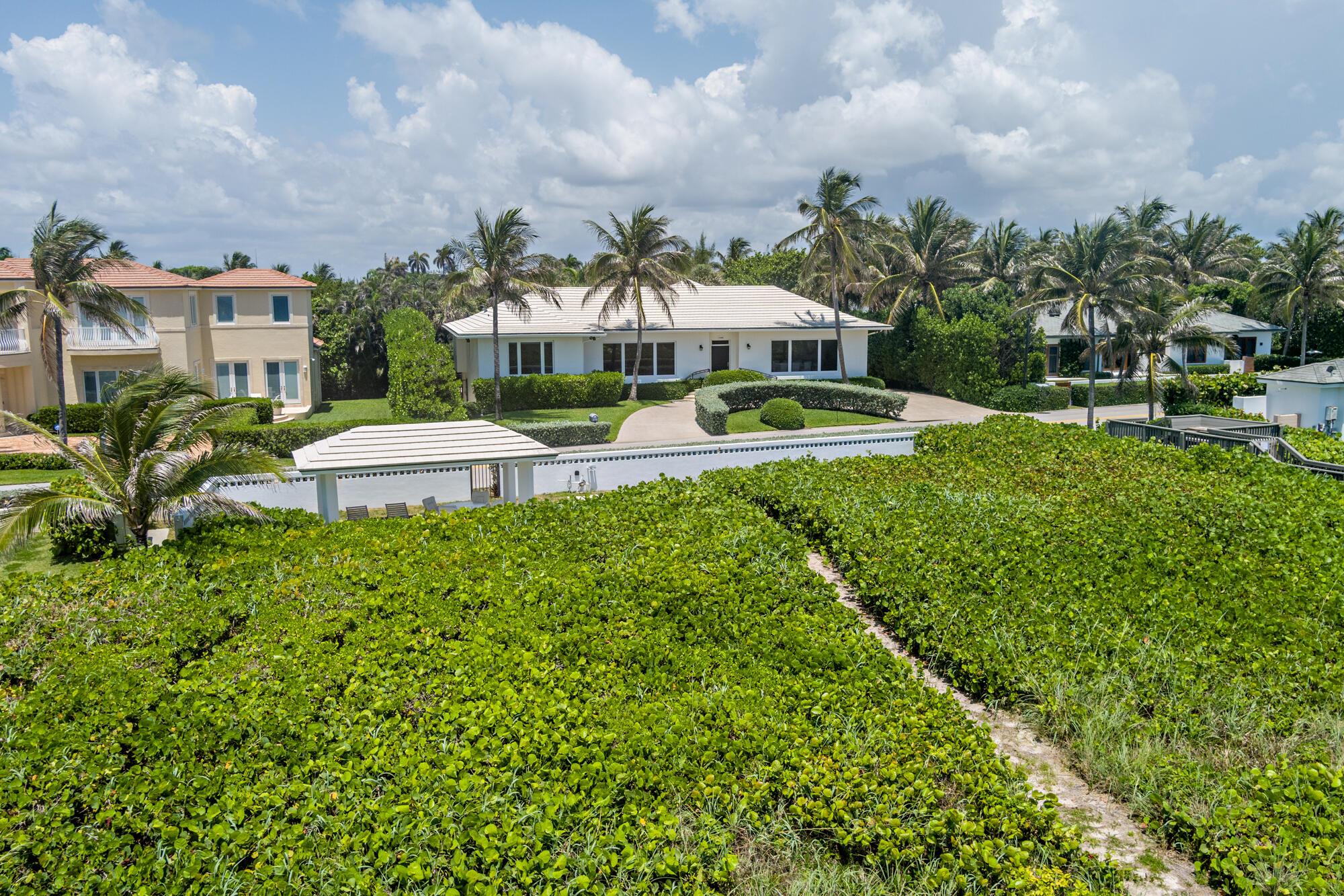 ESPLANADE ESTATES - Residential Lease