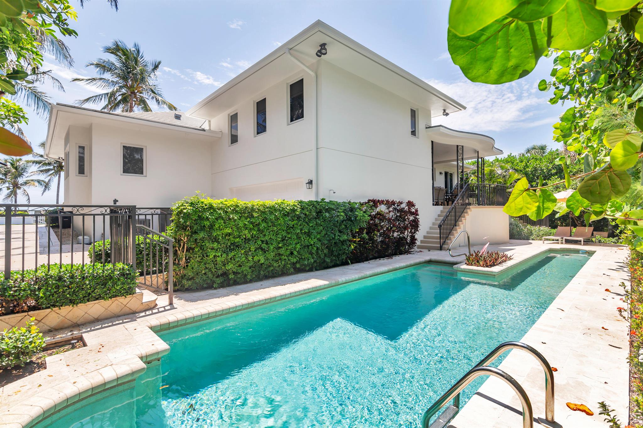 ESPLANADE ESTATES - Residential Lease