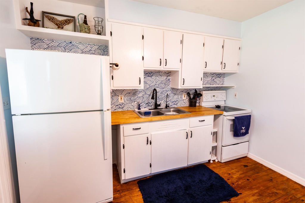 Photo of 810 Texas Court, Fort Pierce, FL 34950 (MLS # R11131648)