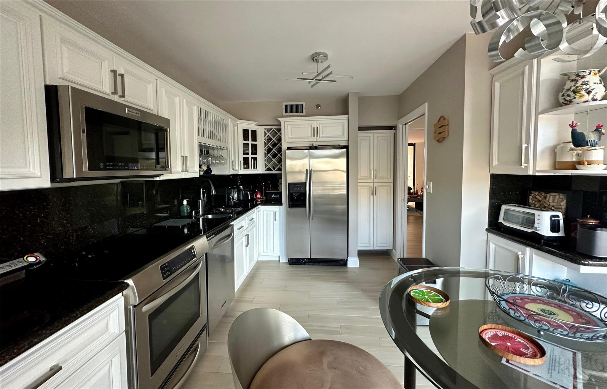 Regency At Boca Pointe Co - Residential Lease